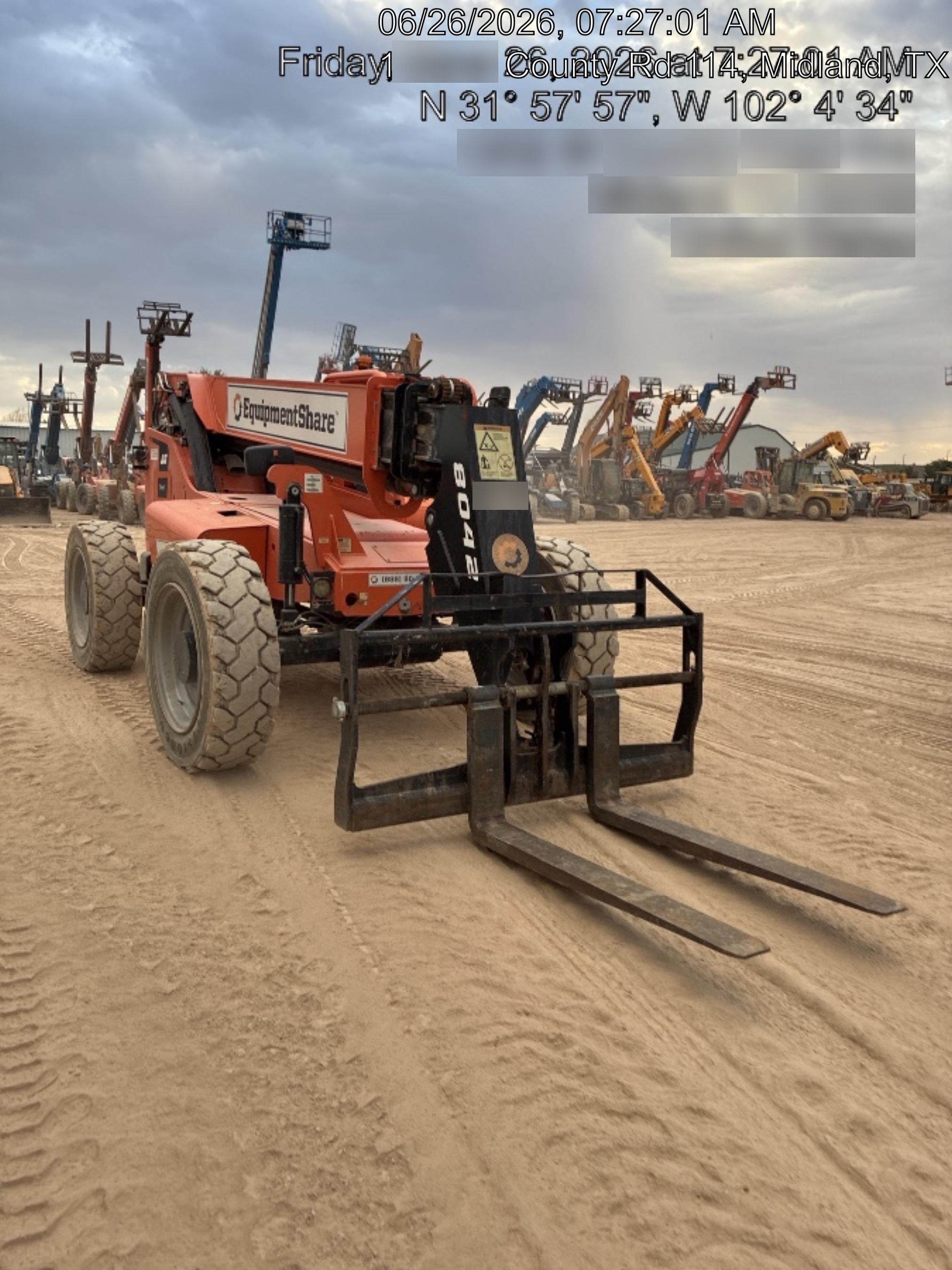 2021 SKYTRAK 8042