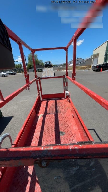 2020 Skyjack SJIII-3219 Solid NM Tires, Half height spring hinged entry gate, Dual Beacons, 800W Inverter