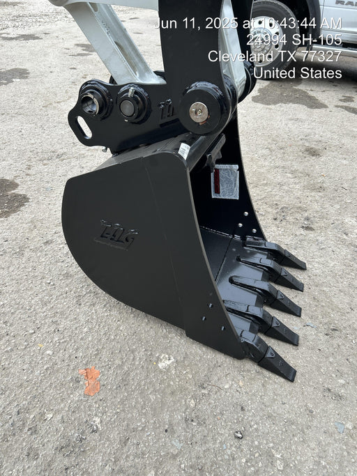 2025 TAKEUCHI 24" Bucket Takeuchi