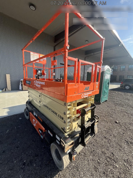 2025 JLG ES3246