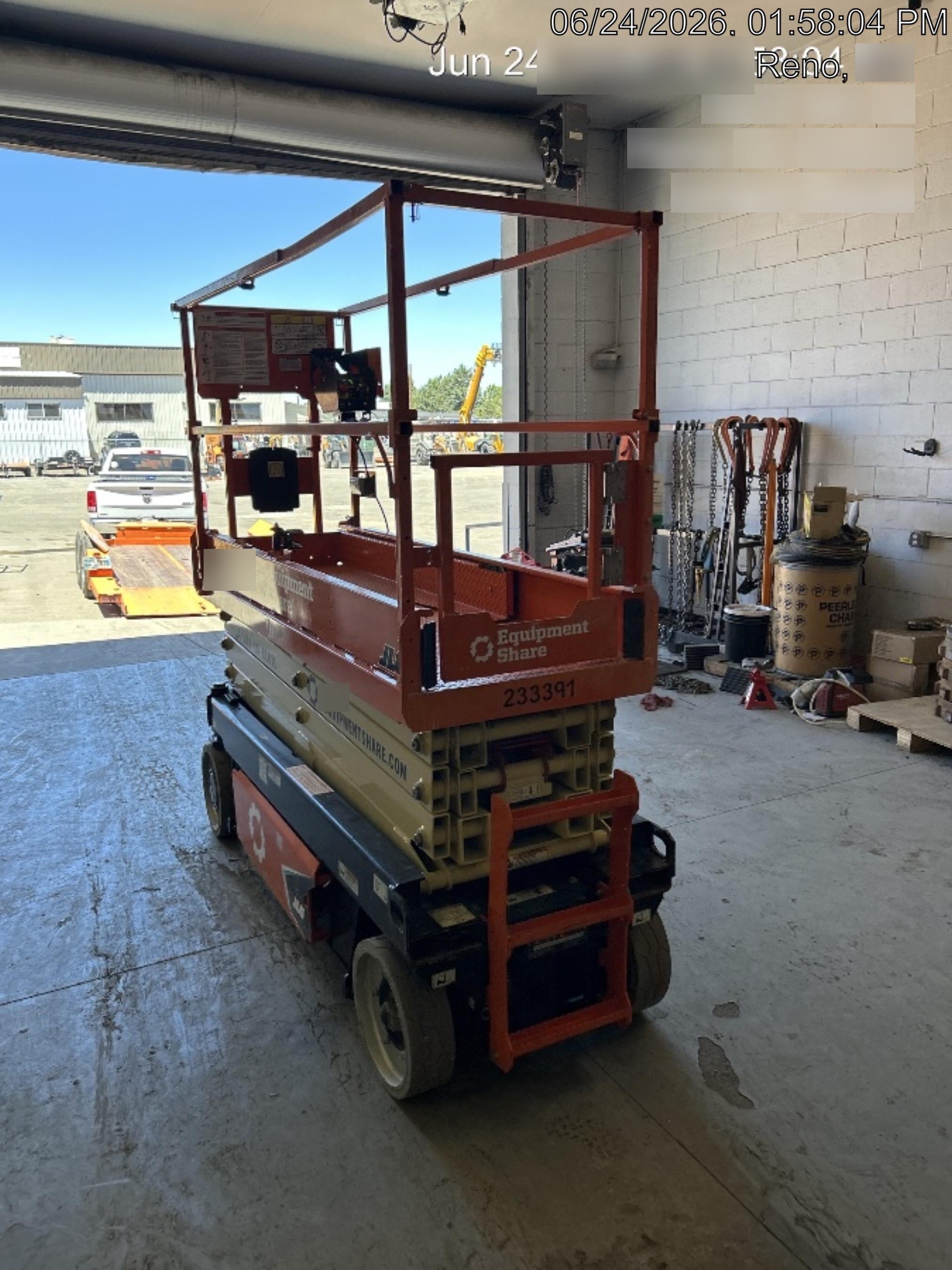 2022 JLG ES2632