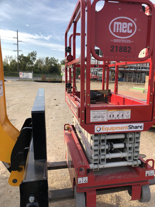 2019 MEC 1330SE MEC 1330SE w/ES Track Hardware, Full Extended 2 Year Warranty