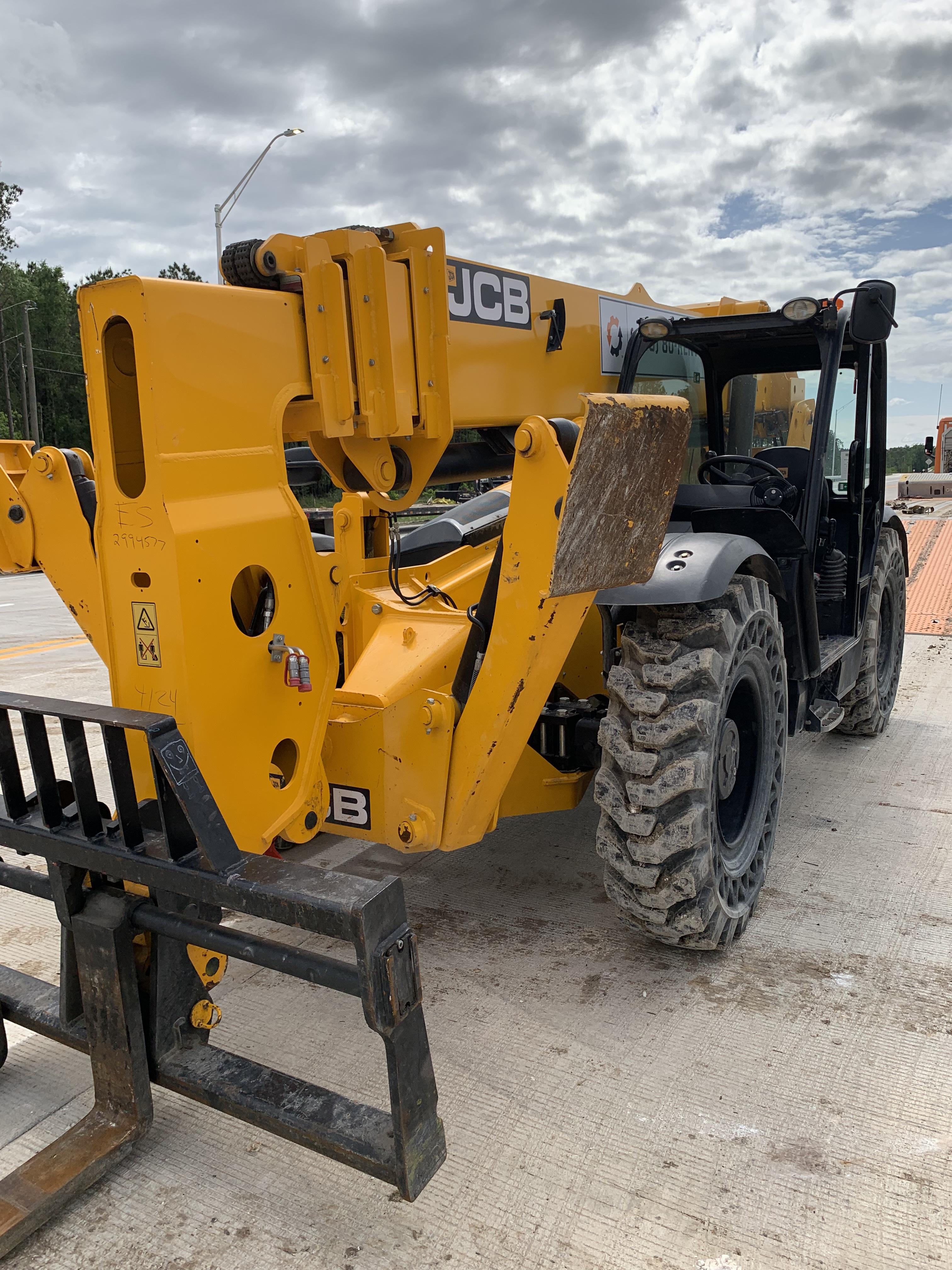 2021 JCB 512-56
