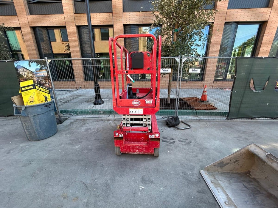 2020 MEC 1330SE Solid NM Tires, Steel Swing out Doors, LCS, Beacon, 900W Inverter