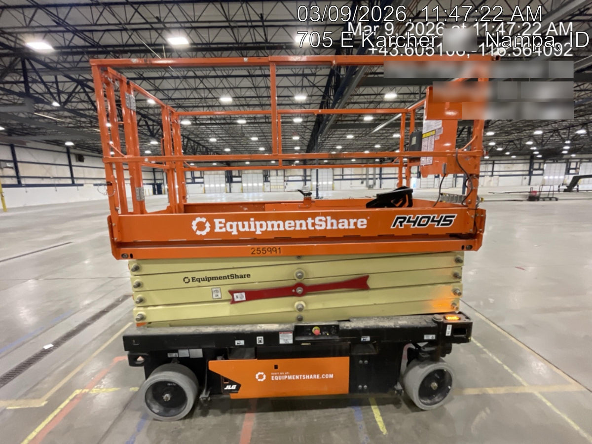 2022 JLG R4045