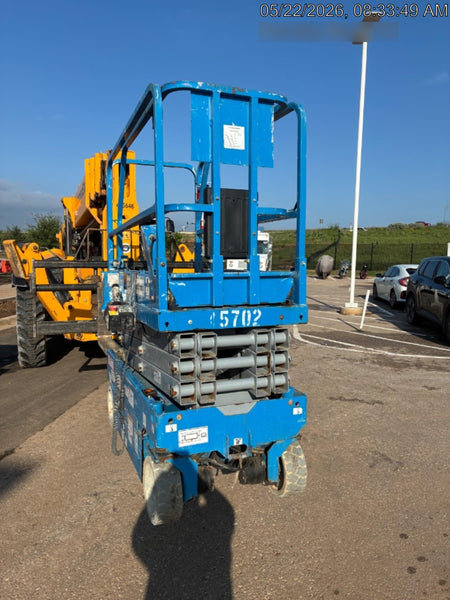 2019 Genie GS-1930 Fixed rails with chain Entry