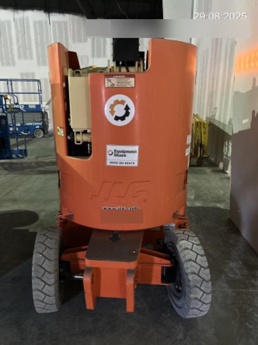 2019 JLG E300AJP