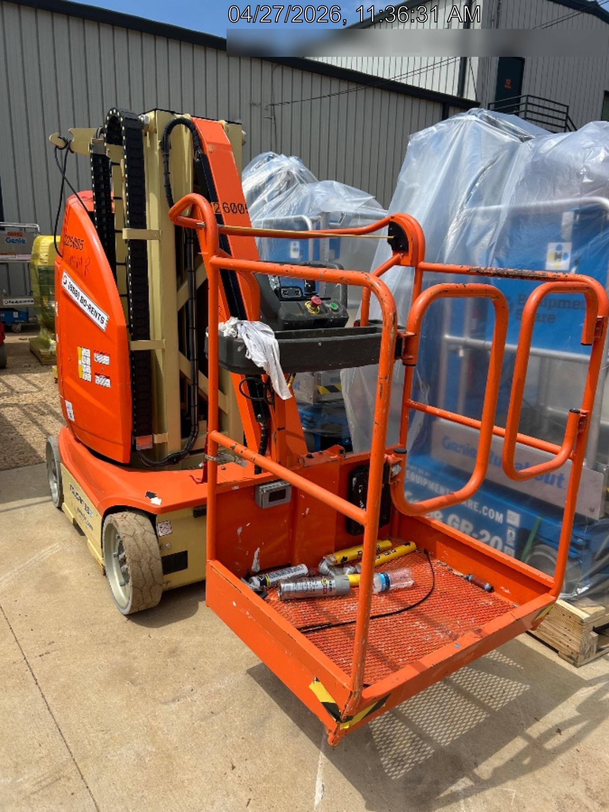 2022 JLG 26E