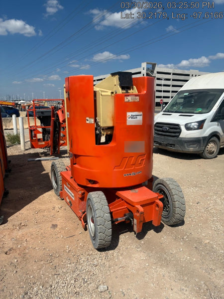 2019 JLG E300AJP