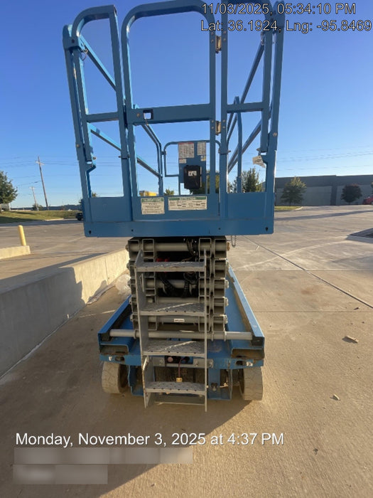 2019 Genie GS-4047 Folding rails with half height swing gate