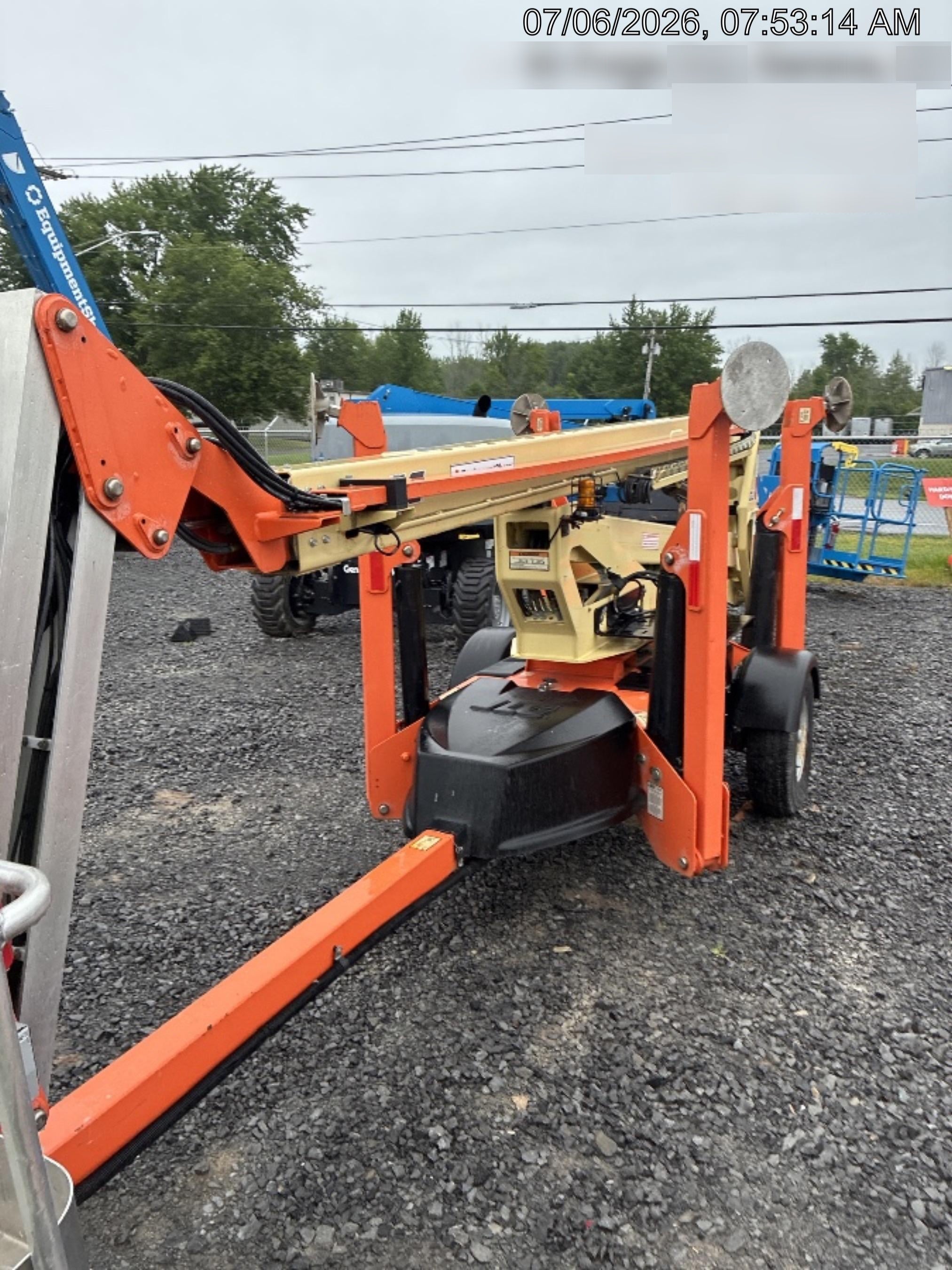 2021 JLG T500J