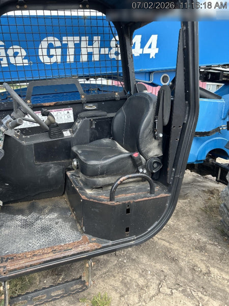 2017 GENIE GTH-844