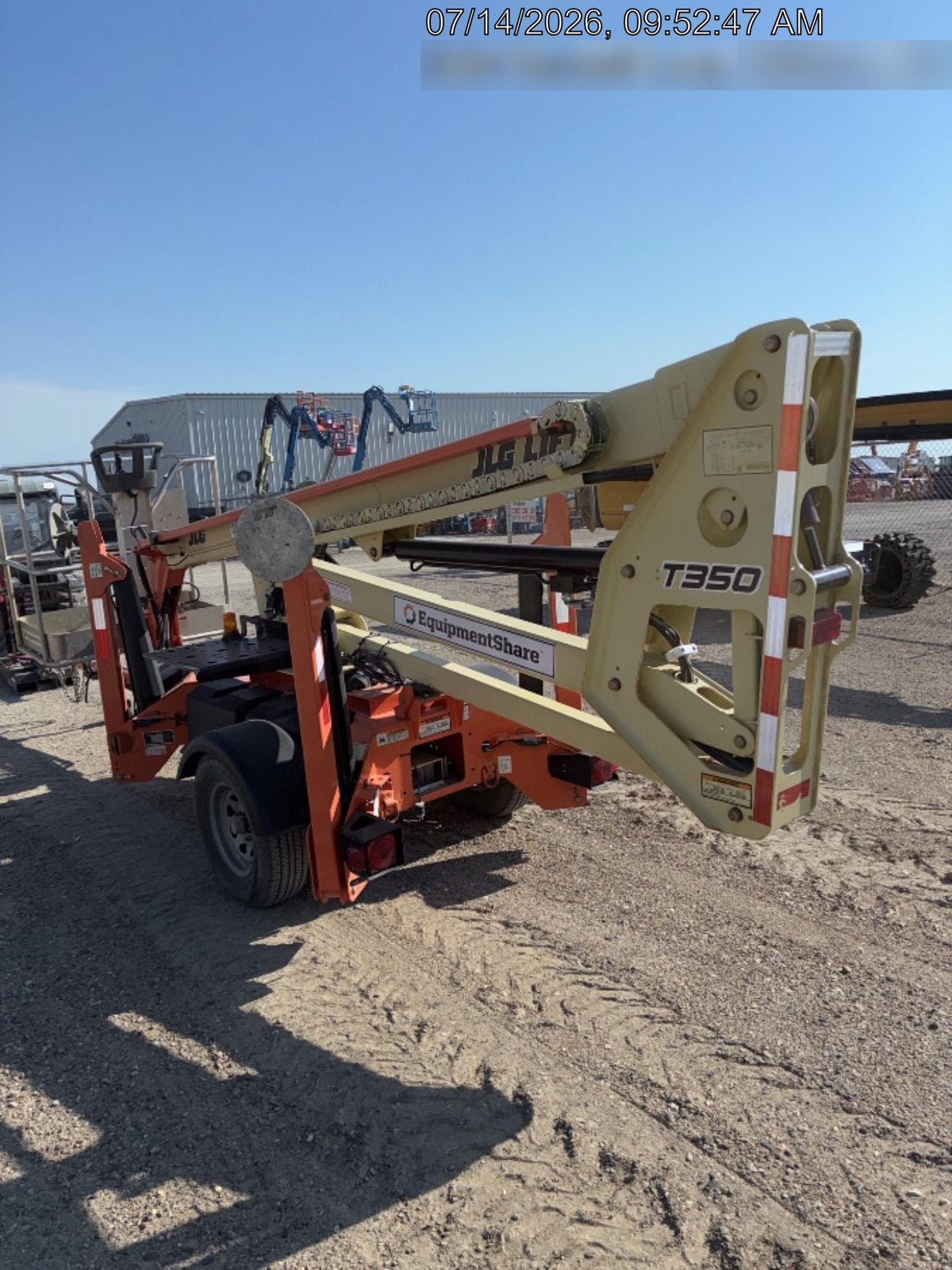 2022 JLG T350