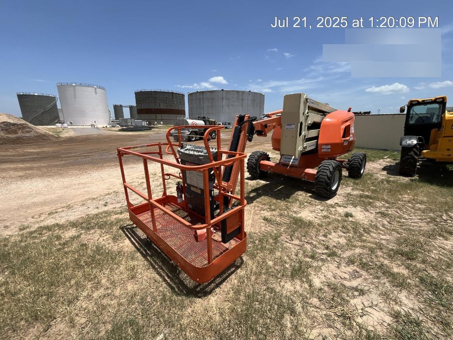 2019 JLG 450AJ