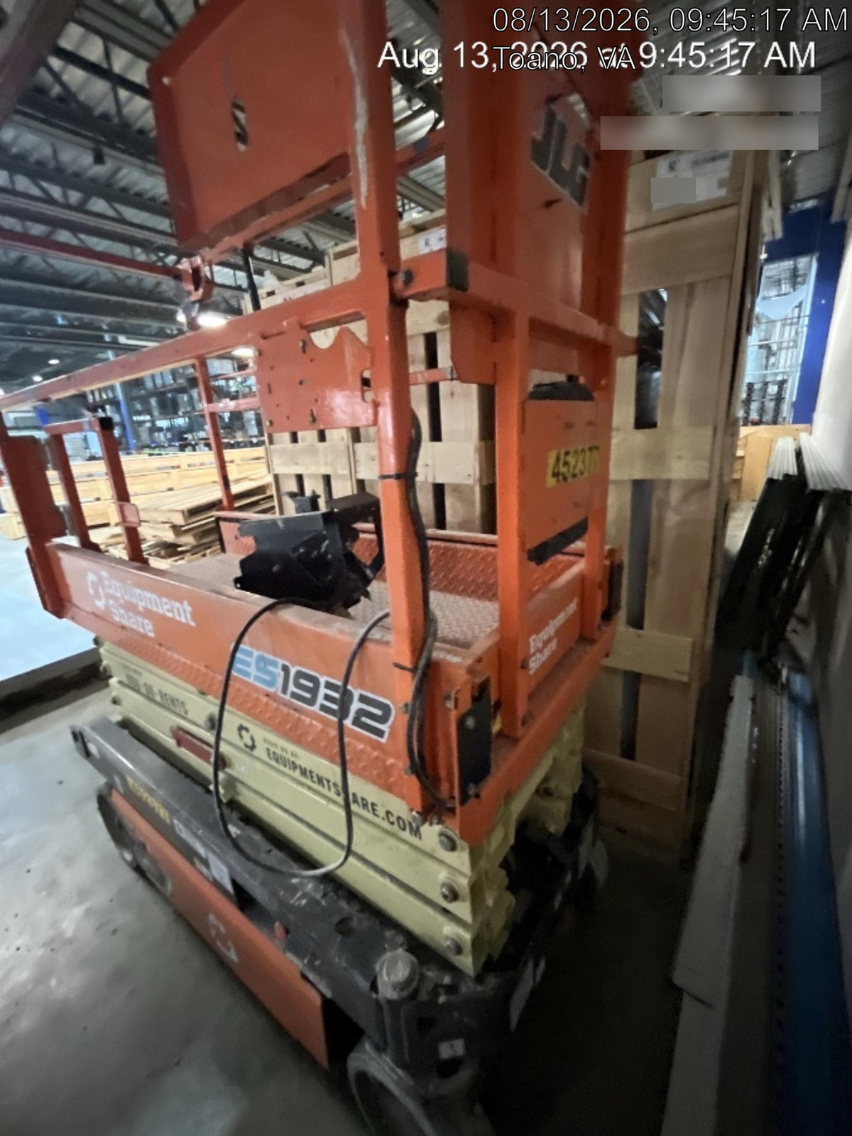 2024 JLG ES1932