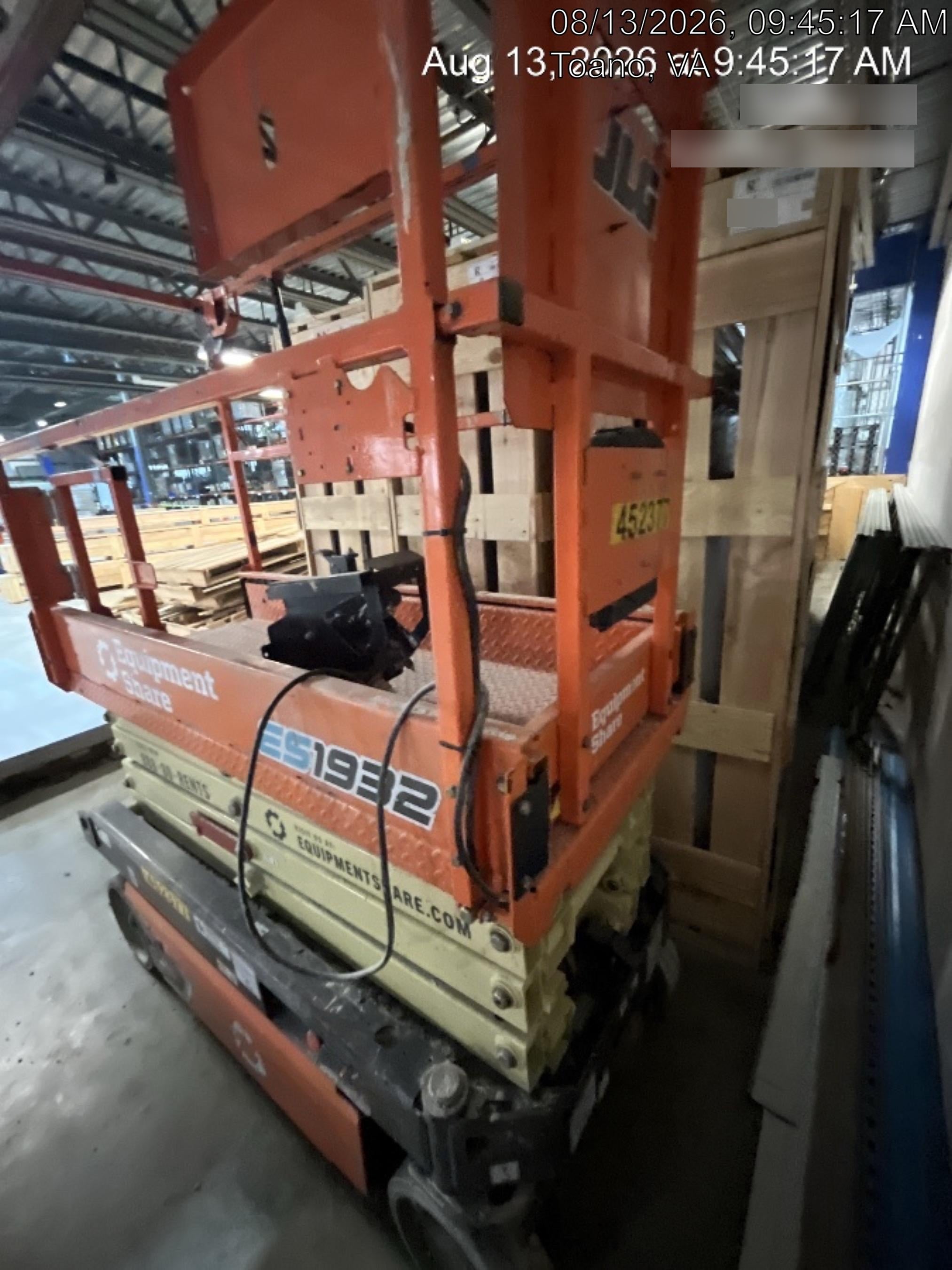 2024 JLG ES1932