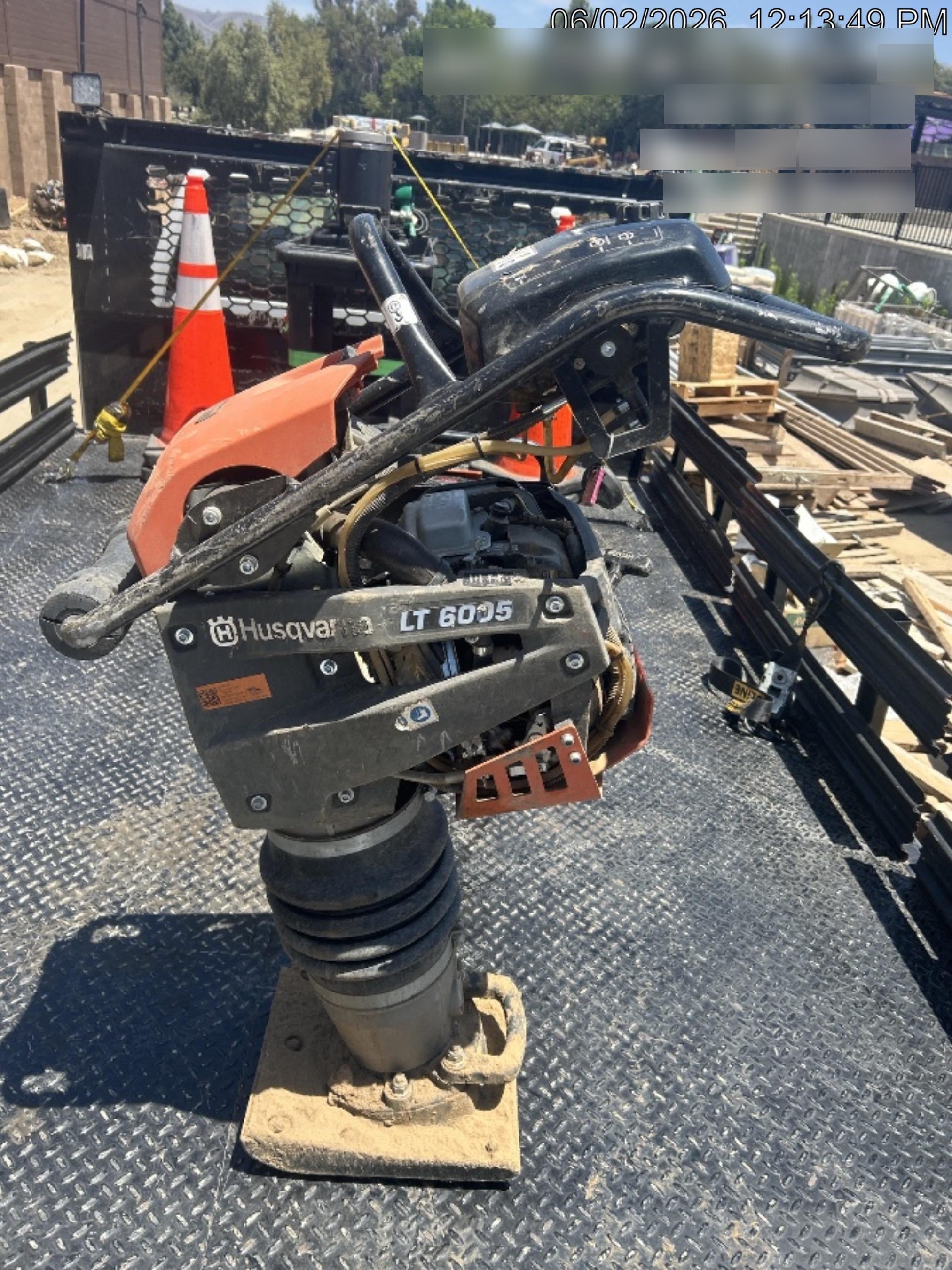 2025 HUSQVARNA LT6005
