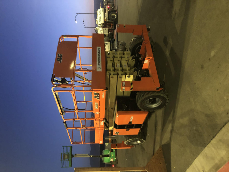 2019 JLG 430LRT