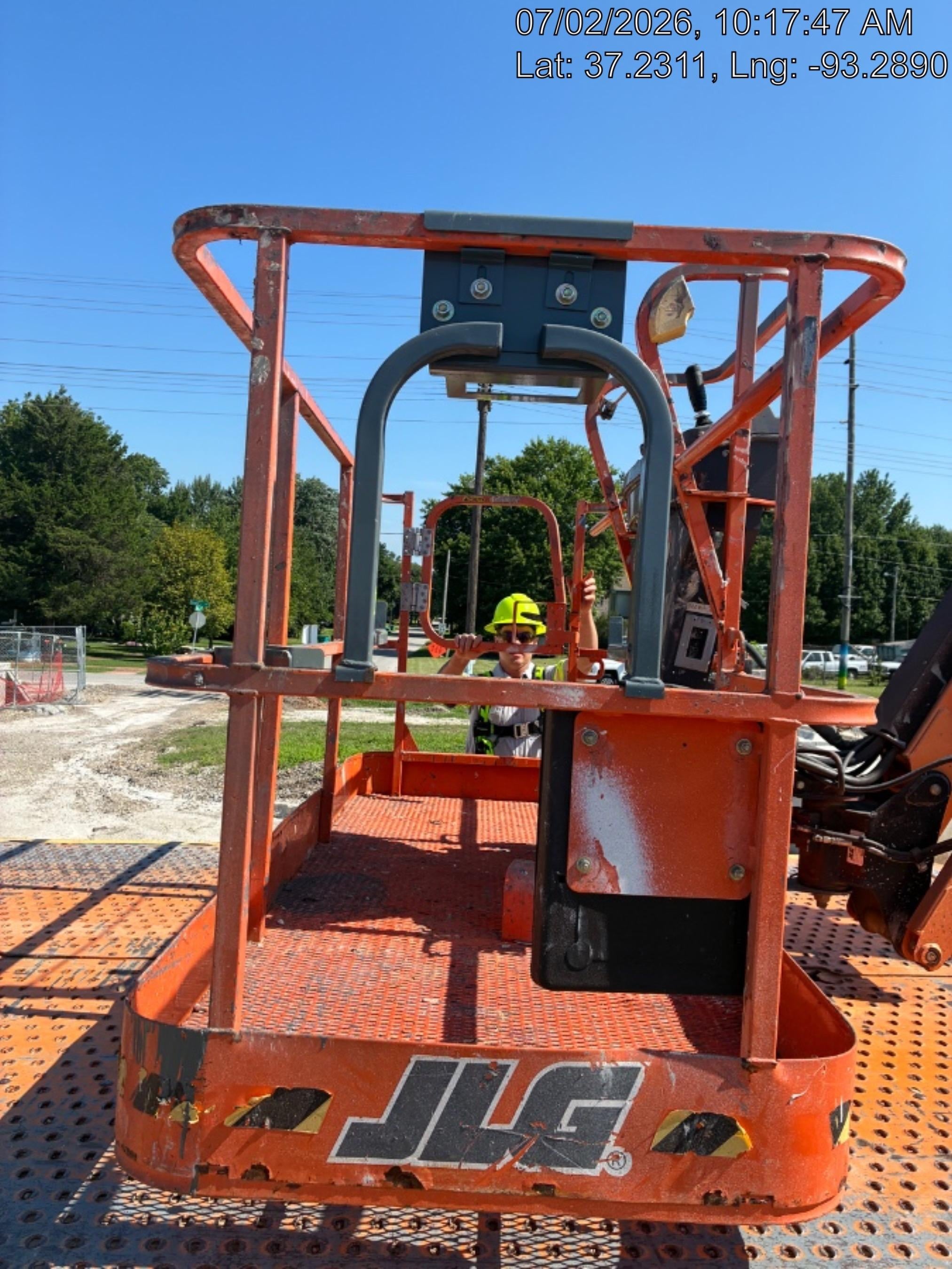 2022 JLG 660SJ