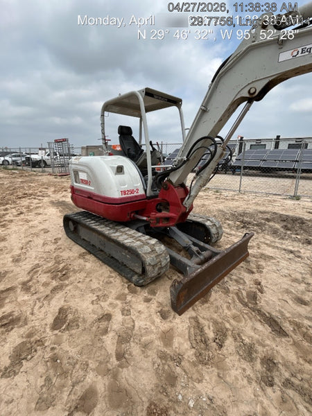 2021 TAKEUCHI TB250-2