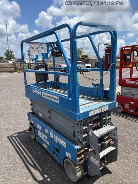 2019 Genie GS-1930 Fixed Rails with Chain Entry