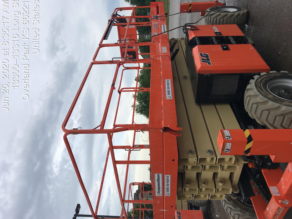 2019 JLG 430LRT