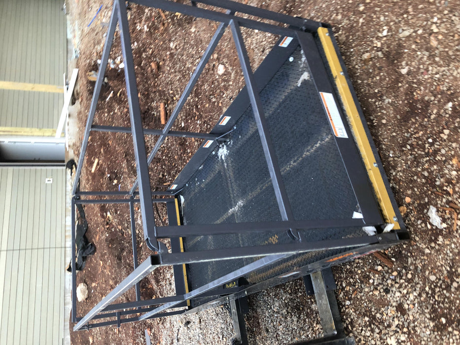 2019 Genie GTH-1056 Cab/Heat/AC, FF Tires, LED Work Lights, Beacon 60" QA Carriage, 60" Forks