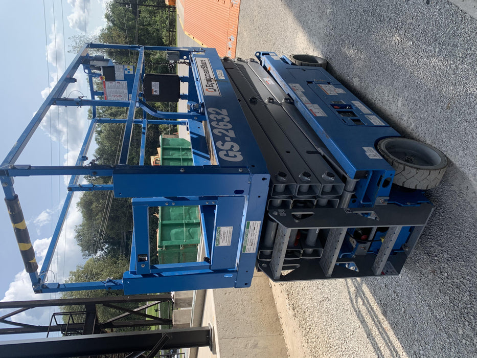 2020 Genie GS-2632 Solid NM Tires, Folding Rails with Half-Height Swing Gate, Beacon