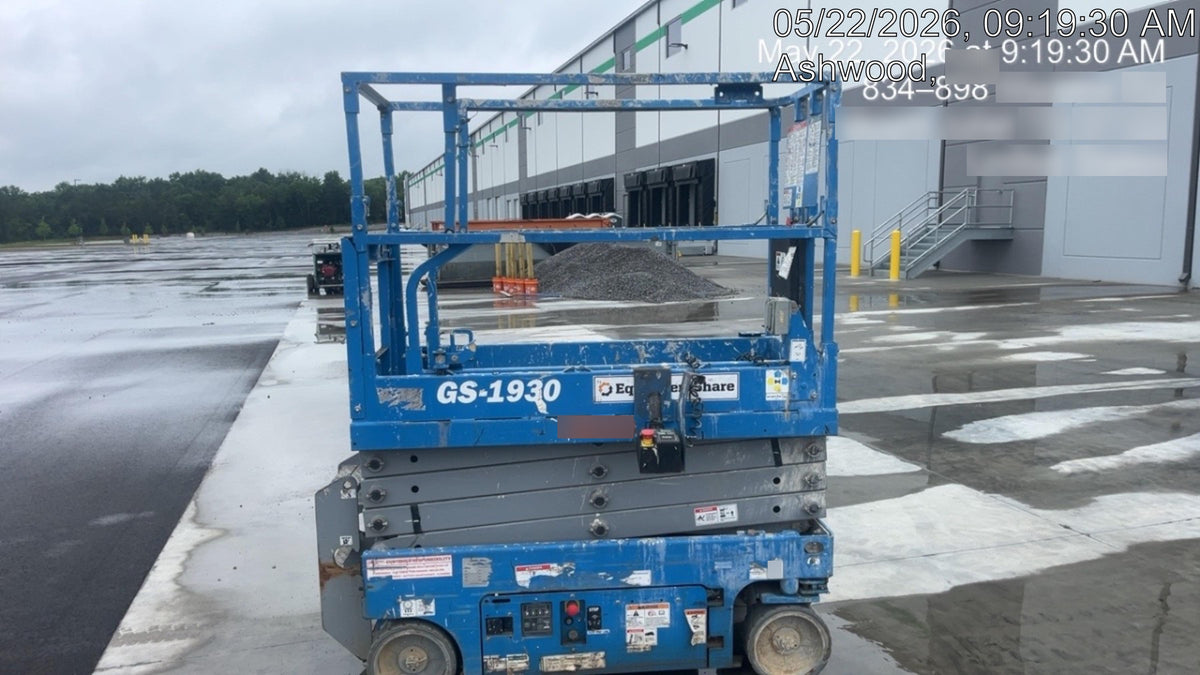 2020 Genie GS-1930 Solid Non Marking Tires, Beacon, Folding rails with half height swing gate