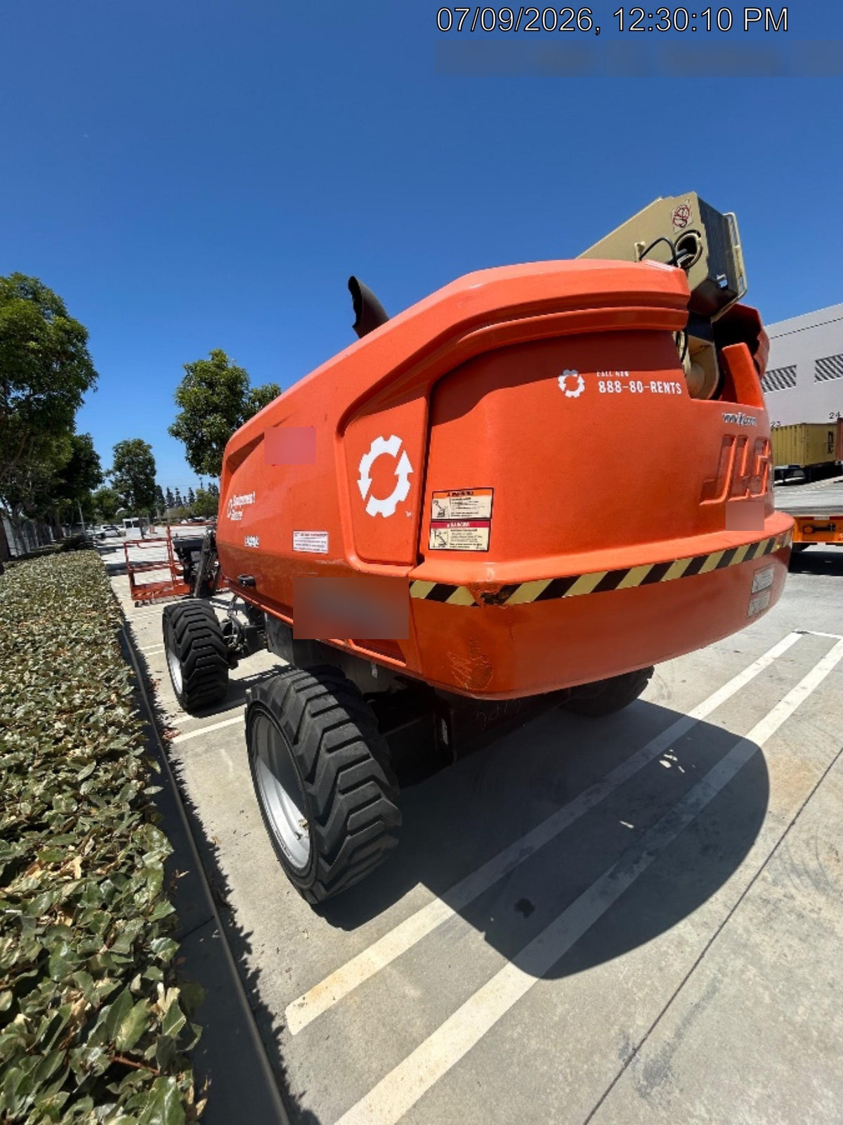 2023 JLG 660SJ