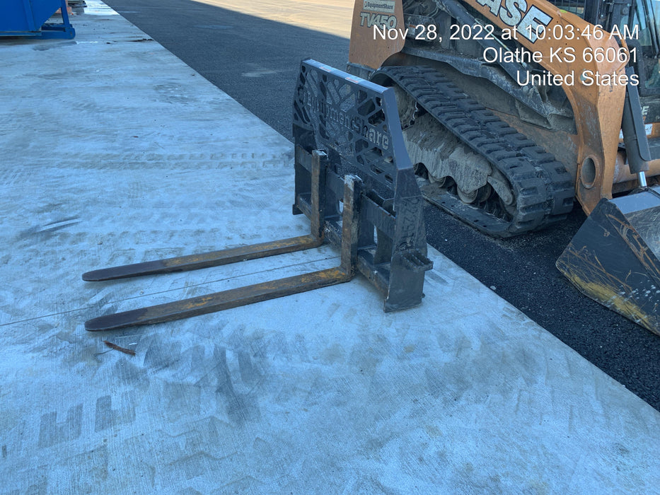 2022 PALADIN 48" Pallet Forks - Paladin