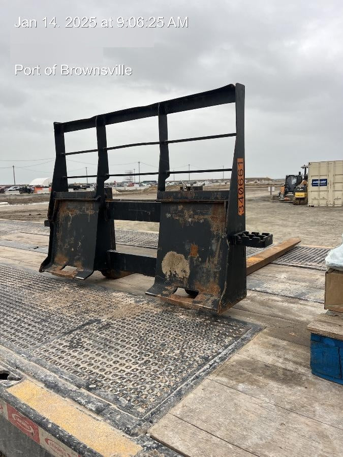 2023 ARROW MATERIAL HANDLING 24" Pallet Fork Frame