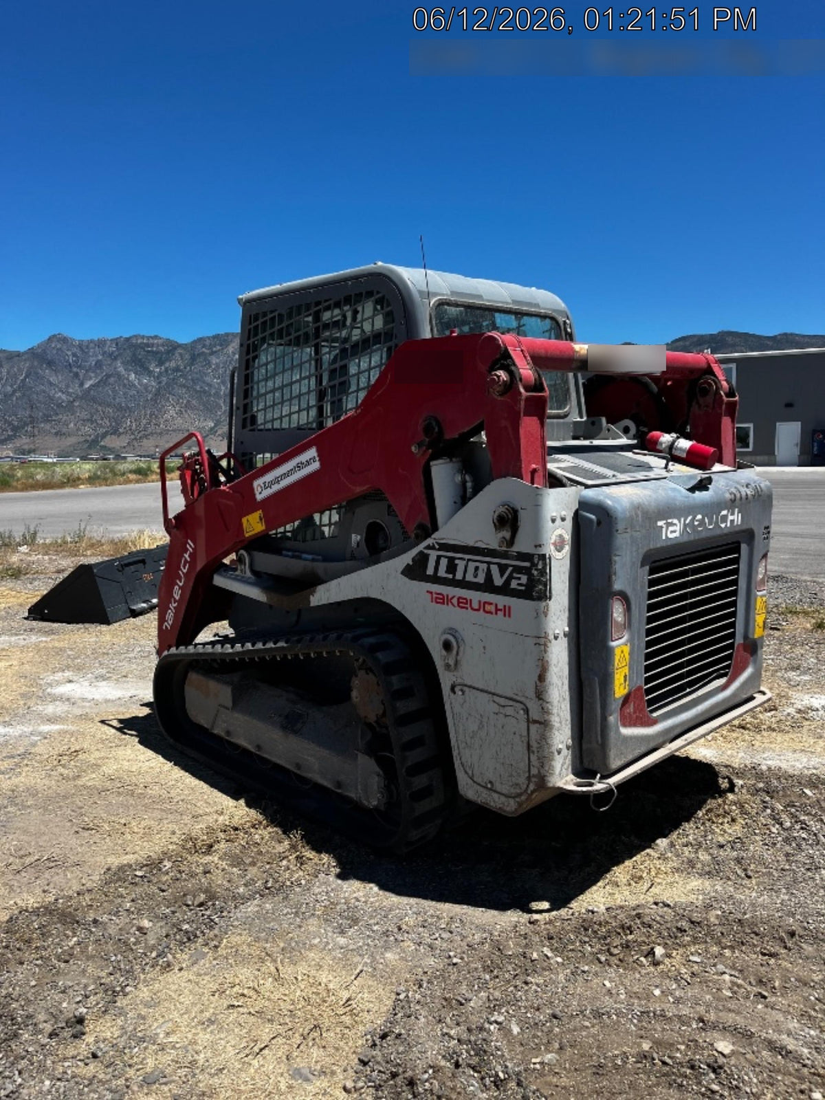 2019 Takeuchi TL10V2-CR Cab/Heat/AC, Rubber Tracks, Backup Alarm, Front & rear working Lights, Auxiliary Hydraulics, 2 Speed Travel, Engine Monitoring System, Hydraulic universal quick hitch w/76" HD dirt bucket with 8 teeth, 20.3 cubic feet capacity, 48" Pallet forks and frame