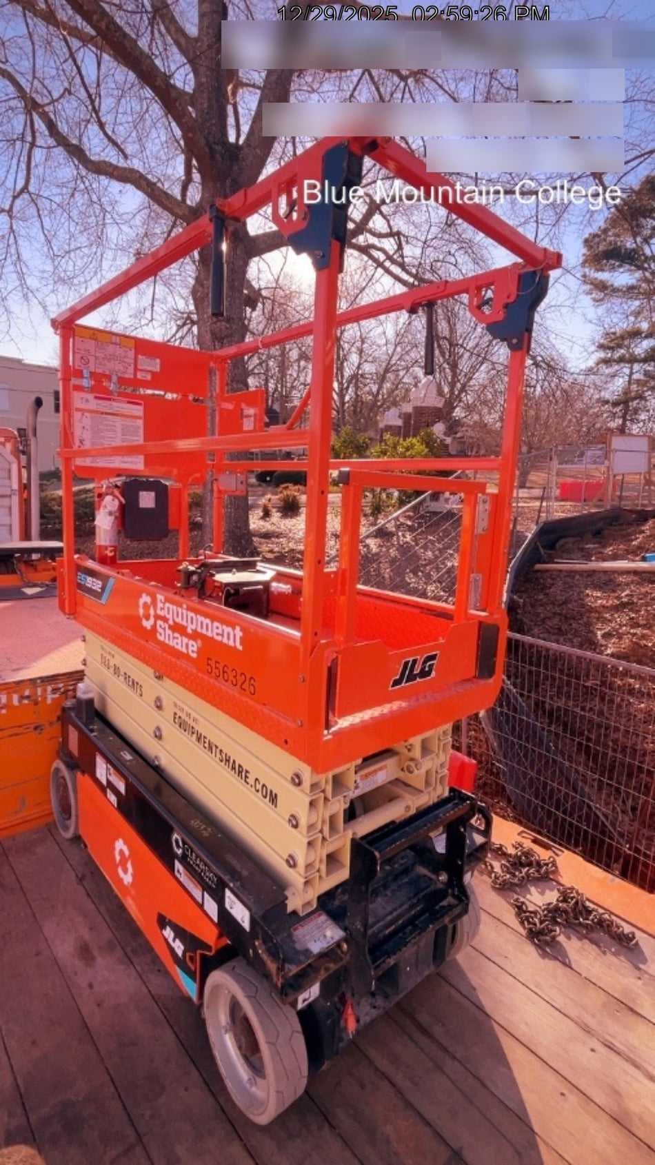 2025 JLG ES1932