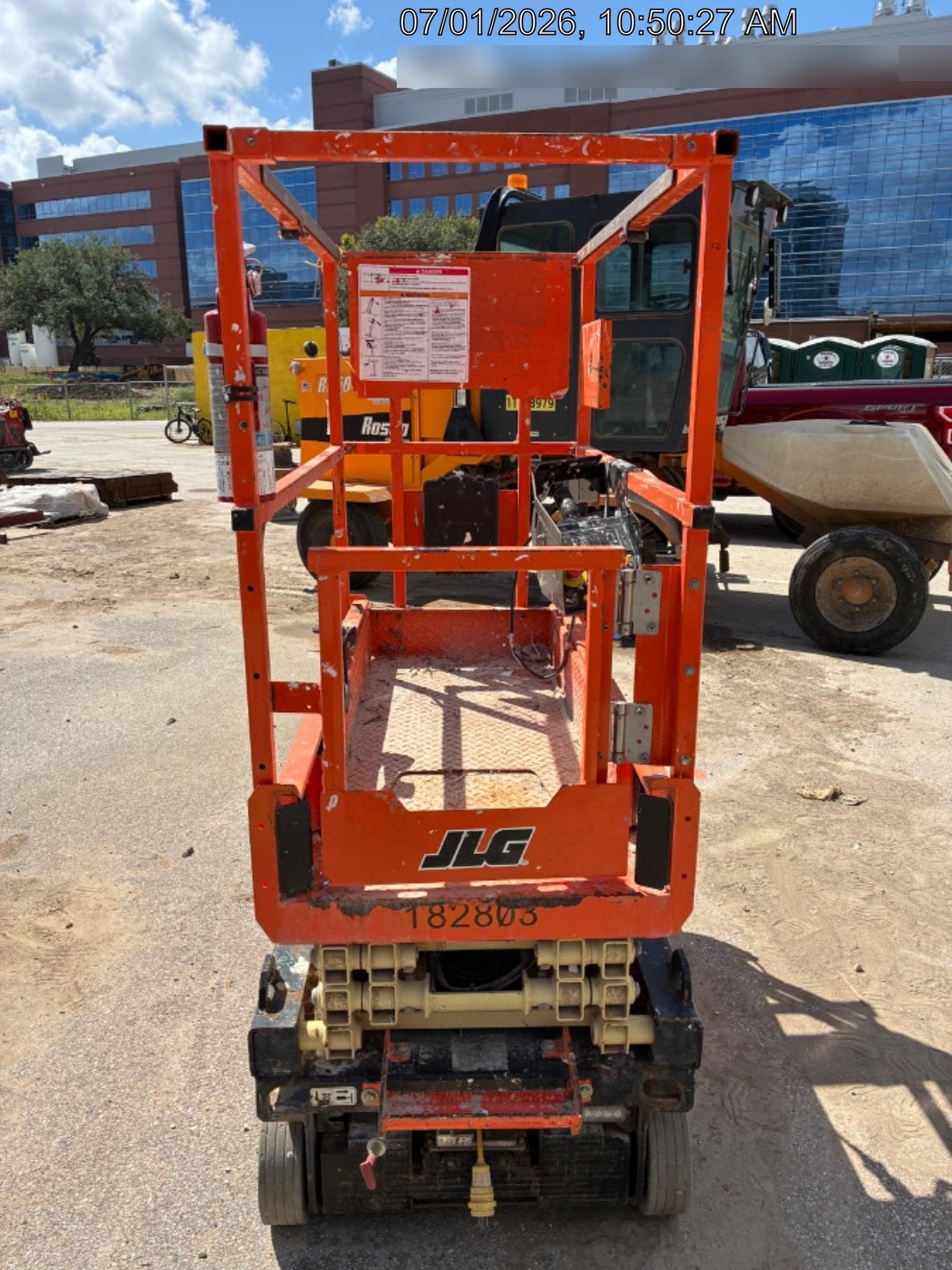 2021 JLG ES1330L