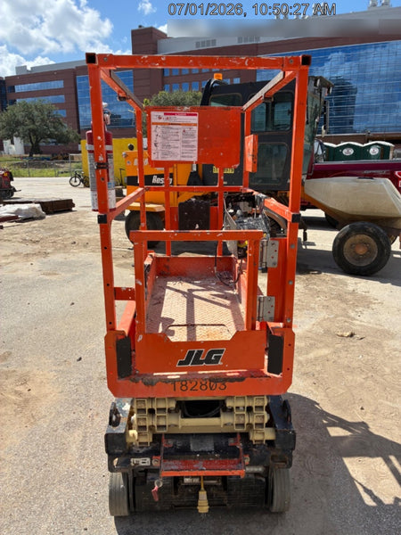 2021 JLG ES1330L