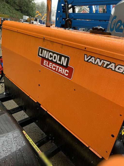 2021 Lincoln Electric Vantage 322 Vantage 322 Ready Pak 3 w/ Decals, ORANGE (includes trailer, cable rack, fender light kit) NO Telematics