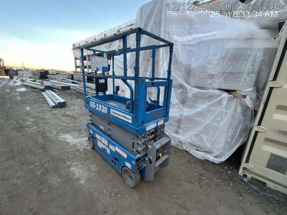 2020 Genie GS-1930 Solid Non Marking Tires, Beacon, Folding rails with half height swing gate, 800W Inverter