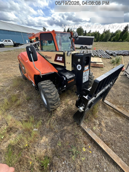 2025 JLG 519