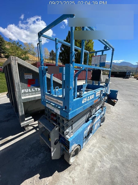 2020 Genie GS-1930 Solid Non Marking Tires, Beacon, Folding rails with half height swing gate, 800W Inverter