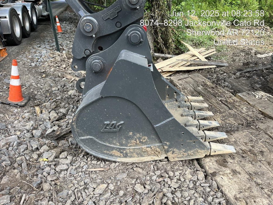 2025 JOHN DEERE 48" Bucket, Excavator 56,000 - 65,000 John Deere