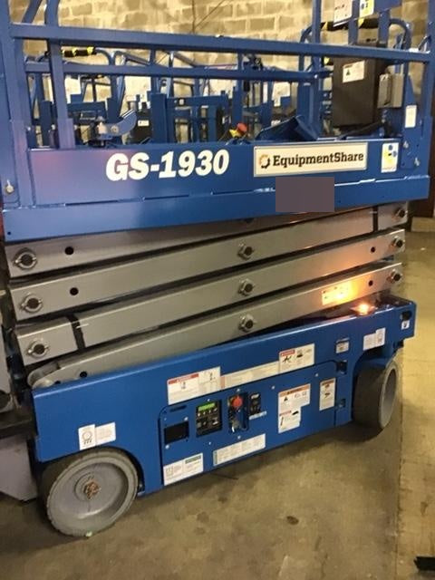 2019 Genie GS-1930 Half Height Swing Gate, 800W Inverter