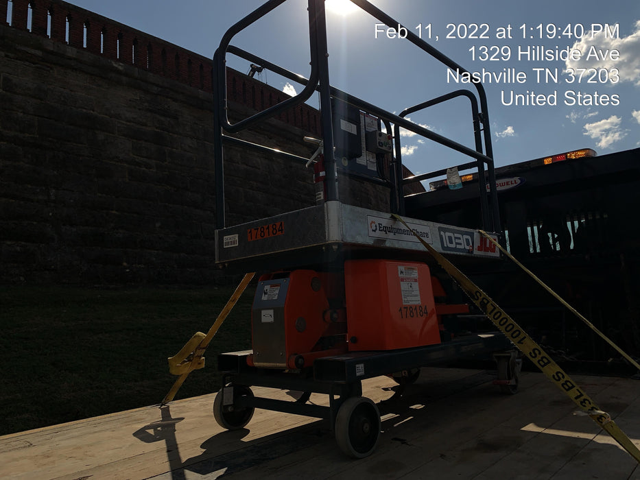 2021 JLG 1030P
