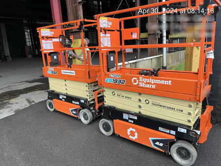 2022 JLG ES1932