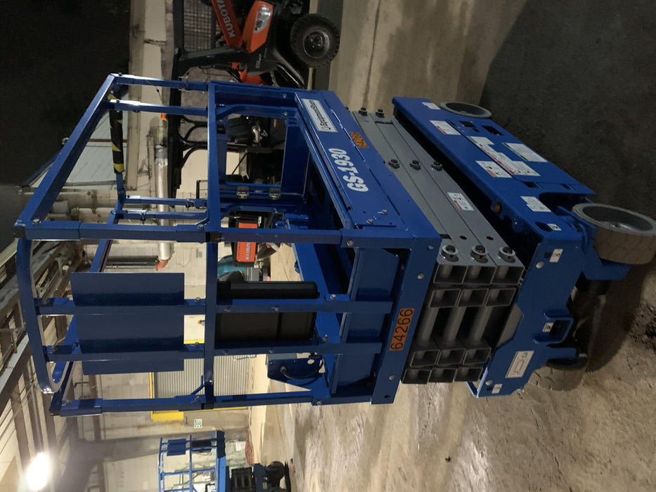 2020 Genie GS-1930 Solid Non Marking Tires, Beacon, Folding rails with half height swing gate, 800W Inverter
