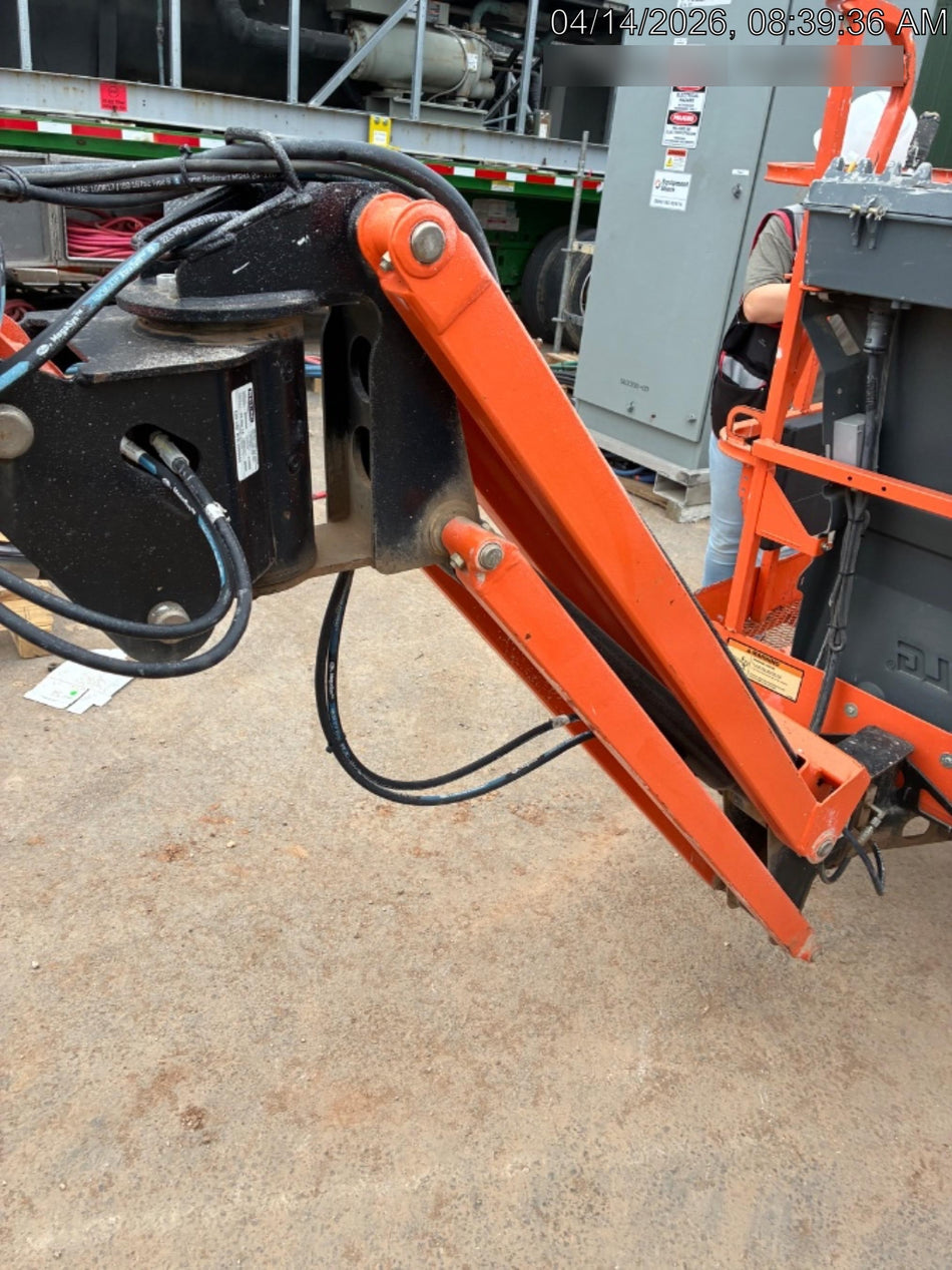 2019 JLG E400AJPN