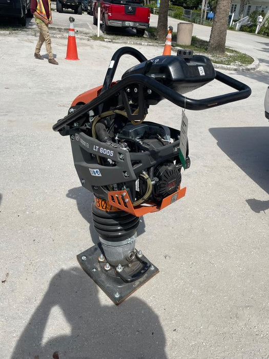 2024 HUSQVARNA LT6005