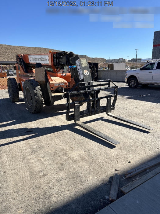 2020 Skytrak 10054 Cab/Heat/Air, Solid Tires, Work Lights, Beacon, Aux Hydraulics, Back up Alarm, Lifting Eye, ES Decals