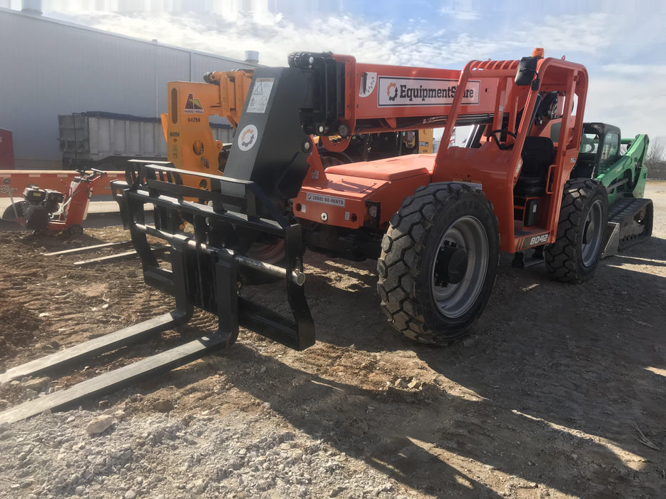 2020 Skytrak 8042 74 Hp, FF Tires, Work Lights, Beacon, Aux Hydraulics, Back up Alarm, Lifting Eye, ES Decals