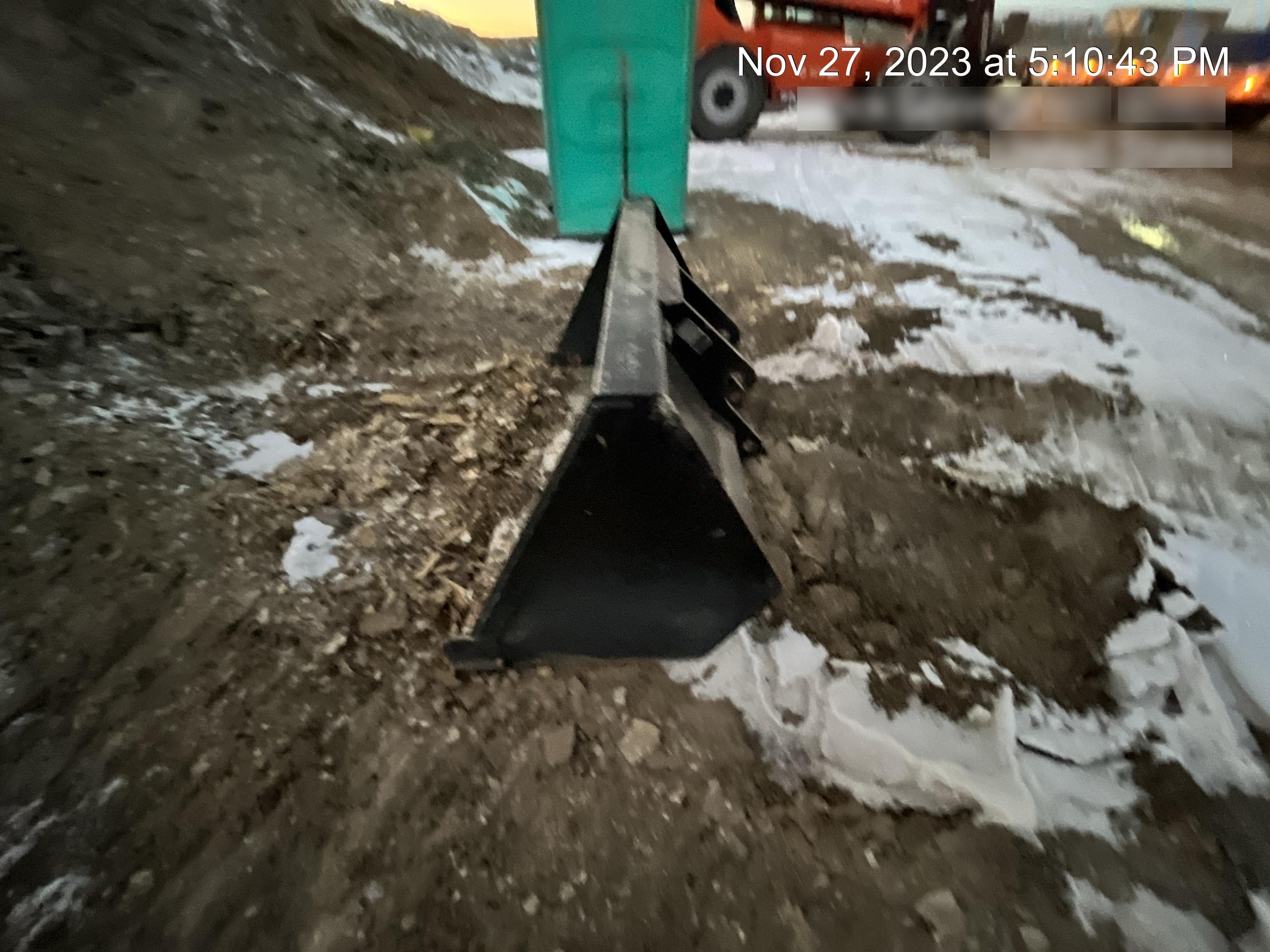 2023 JLG 1001100822